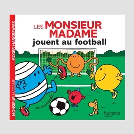 M.mme jouent au football (les)