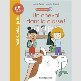 Un cheval dans la classe